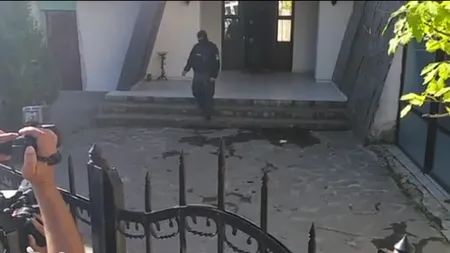 Interlopul Vandam, care i-a săpat mormânt în curte senatorului Agrigoroaei, a fost reţinut VIDEO