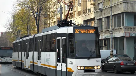 Coloană de tramvaie în Piaţa Rahova din Capitală, din cauza unui vagon defect
