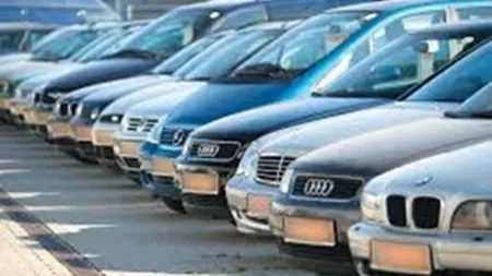 10 REGULI de urmat când ÎNCHIRIAŢI on-line un AUTOTURISM