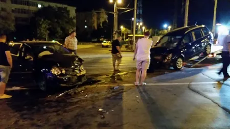 Accident GRAV la Iaşi: Trei persoane au ajuns la spital. VIDEO