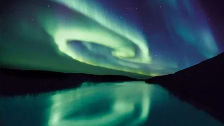 AURORA BOREALĂ filmată din spaţiu. IMAGINI SPECTACULOASE