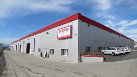 Producătorul român de acoperişuri Bilka face angajări în ţară. Te califici cu studii medii