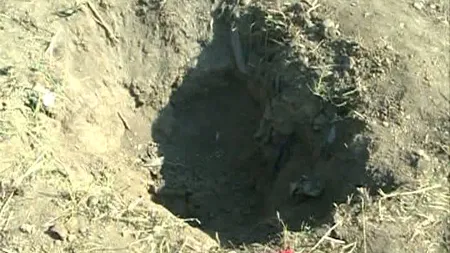 Bărbatul care şi-a ucis fiul, apoi l-a îngropat în curte, CONDAMNAT la 27 de ani de închisoare