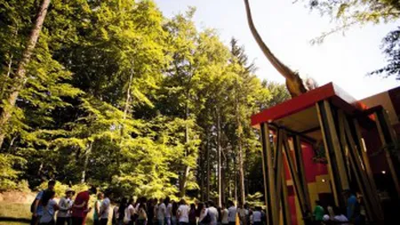 Jurassic World de România. Ce poţi face la Dino Parc din Râşnov