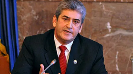 Gabriel Oprea, premier interimar: Le-am cerut miniştrilor să mi se adreseze cu formula 