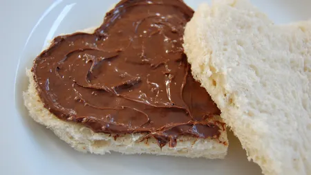 Cum să prepari NUTELLA în CASĂ. REŢETA MINUNE pe care o prepari în 15 minute VIDEO