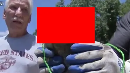 Un pescar a rămas cu GURA CĂSCATĂ când a văzut ce a prins în undiţă: Nu am mai văzut aşa ceva VIDEO