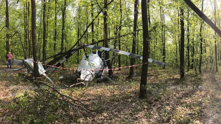 Elicopter prăbuşit la Suruceni. Pilotul a făcut PANA PROSTULUI VIDEO