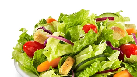 Secretul simplu pentru ca o salată să fie şi mai sănătoasă