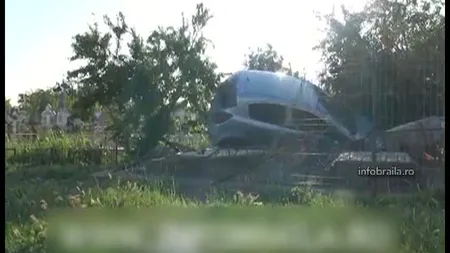Accident uluitor în Brăila. Un şofer a zburat cu maşina de pe şosea şi a aterizat într-un cimitir
