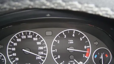 Cristi Boureanu şi Giani Kiriţă au rămas fără permis. Cu ce viteze au fost prinşi de radare pe A2 VIDEO