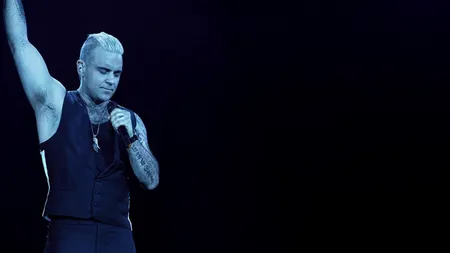 Robbie Williams, întâmpinat în România ca un prinţ. Vezi ce a cerut cântăreţul britanic organizatorilor