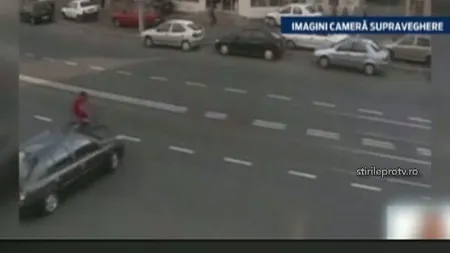 ACCIDENT în Brăila. Un biciclist a fost lovit de o maşină VIDEO