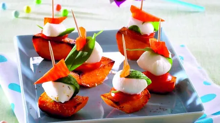 REŢETA ZILEI: Bărcuţe cu mozzarella