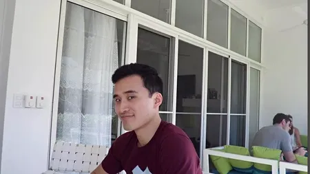 Un bărbat oferă un premiu de 10.000 dolari persoanei care îi va găsi o IUBITĂ FOTO