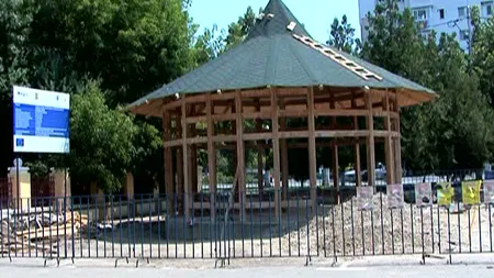 Chioşc de informare turistică de 600.000 de lei în Bârlad. Localnicii sunt revoltaţi VIDEO