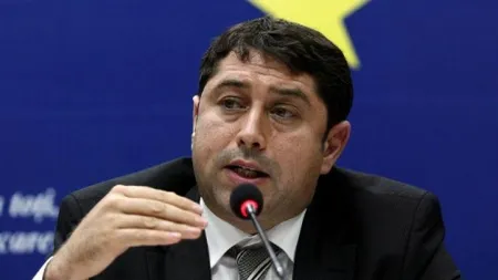 Menajerele fostului ministru de Interne Cristian David susţin că nu au văzut nicio servietă cu bani acasă la fostul demnitar