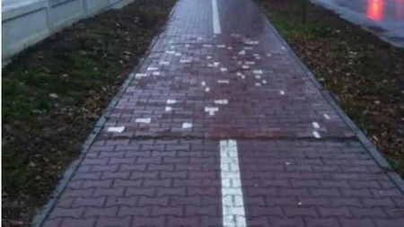 Pista de biciclete din Iaşi, devenită virală pe net. Un Dorel a reparat-o greşit, altul a făcut-o praf FOTO