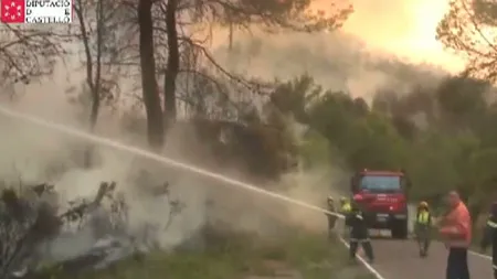Incendii de vegetaţie în Spania, sute de oameni evacuaţi: O localitate a ars aproape în totalitate VIDEO