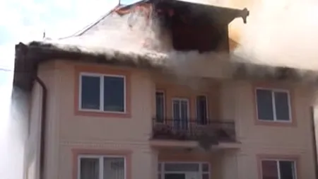 Incendiu DEVASTATOR în Rădăuţi. 10 autospeciale au intervenit VIDEO