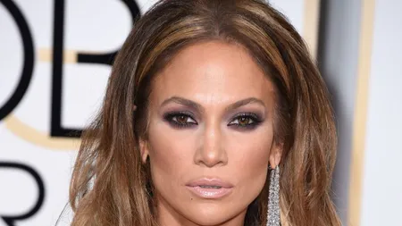 Cum arată, în realitate, Jennifer Lopez la 45 de ani