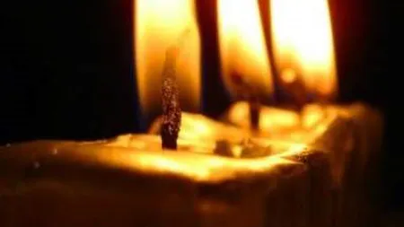 Un cunoscut cântăreţ a murit de cancer. Avea milioane de fani