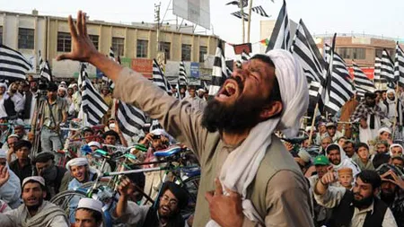 Talibanii au un nou lider, mollahul Akhtar Mansour