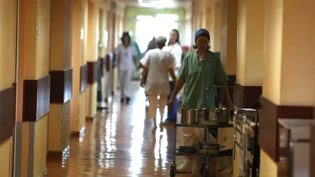 15 elevi aflaţi în tabără lângă Aiud au ajuns la spital cu simptome de toxiinfecţie alimentară