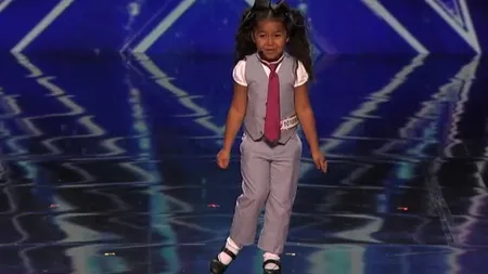 Vocea ei cuprinde întregul glob pământesc. O fetiţă de cinci ani a cântat dumnezeieşte la America's Got Talent
