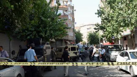 Doi soldaţi turci morţi şi 24 răniţi într-un atentat al PKK