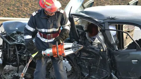 Accident înfiorător în Cluj. Doi morţi şi cinci răniţi, după o tamponare frontală