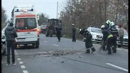 Accident în lanţ, în Vâlcea: Două femei şi un copil au ajuns la spital