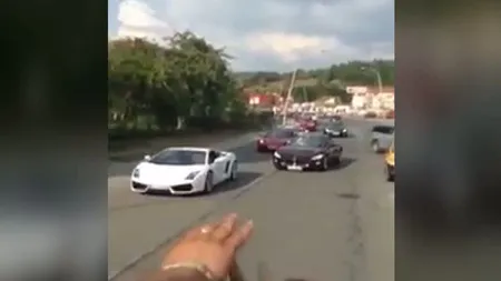 Oraş întreg, paralizat de o nuntă ţigănească. Romii au defilat în Ferrari, Lamborghini, Porsche şi BMW VIDEO