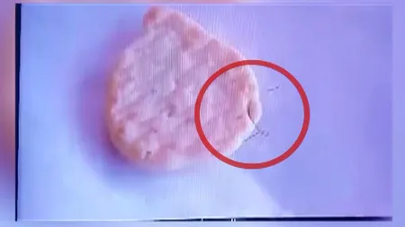 O bucată de SÂRMĂ a fost descoperită într-un PACHET de BISCUIŢI. Fetiţă de 3 ani, în pericol de moarte VIDEO