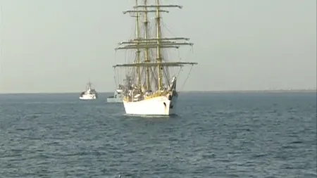 ZIUA MARINEI, ceremonie impresionantă la malul mării. Spectacol cu zeci de vapoare şi avioane