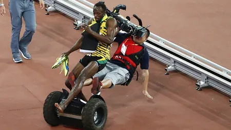 Usain Bolt, DOBORÂT de un cameraman la Beijing VIDEO