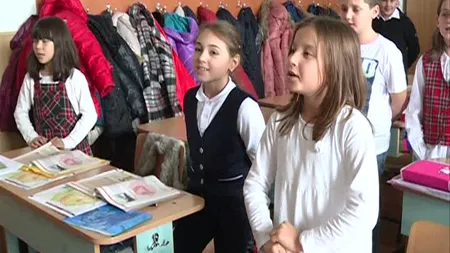 Ministerul Educaţiei a lansat licitaţia de manuale şcolare pentru clasa a IV-a