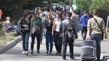 Peste 100.000 de studenţi nu au LOC ÎN CĂMINE. Preţurile chiriilor au explodat