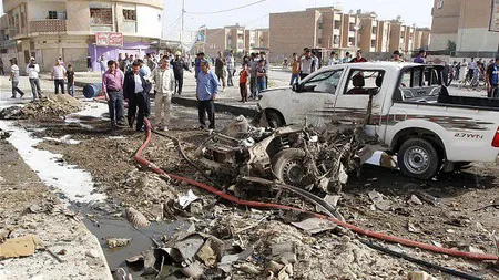 Atentat în Pakistan: cel puţin 10 morţi. Ministrul de Interne al provinciei Pendjab, găsit mort sub dărâmături