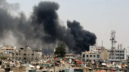 Cel puţin 82 de morţi în urma unui bombardament asupra unui centru comercial aproape de Damasc, Siria
