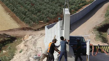 Turcia construieşte un zid de beton la graniţa cu Siria