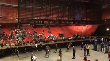 Concert U2 anulat în Suedia, din cauza unui bărbat înarmat VIDEO