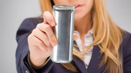 CUTREMURĂTOR! Ce a păţit o femeie care a băut opt cutii de energizant pe zi, timp de mai mulţi ani