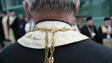 Un preot acuzat că fura lumină, fără ştirea episcopului