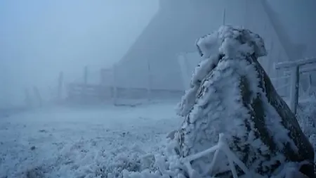 FRIG şi NINSOARE în România, la sfârşitul lunii septembrie. La munte s-a depus STRAT de ZĂPADĂ VIDEO