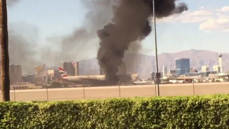 Un avion a luat FOC pe pistă, la Las Vegas: Cel puţin 13 oameni au fost răniţi