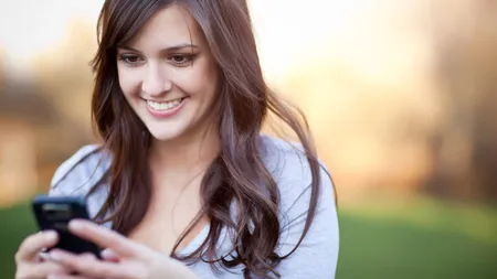 12 mesaje cu care îţi seduci iubitul de dimineaţă până seara. Învaţă să cucereşti ca o expertă