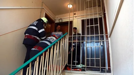 Descoperire şocantă în apartamentul unui bătrân de 90 de ani. Vecinii nu au mai suportat şi au sunat la 112