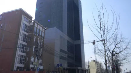 Angajaţii Primăriei Capitalei nu-şi primesc salariile din cauza arestării lui Sorin Oprescu