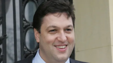 Senatorul Şerban Nicolae, evacuat din apartament şi pus să plătescă 25.000 de euro chirie restantă